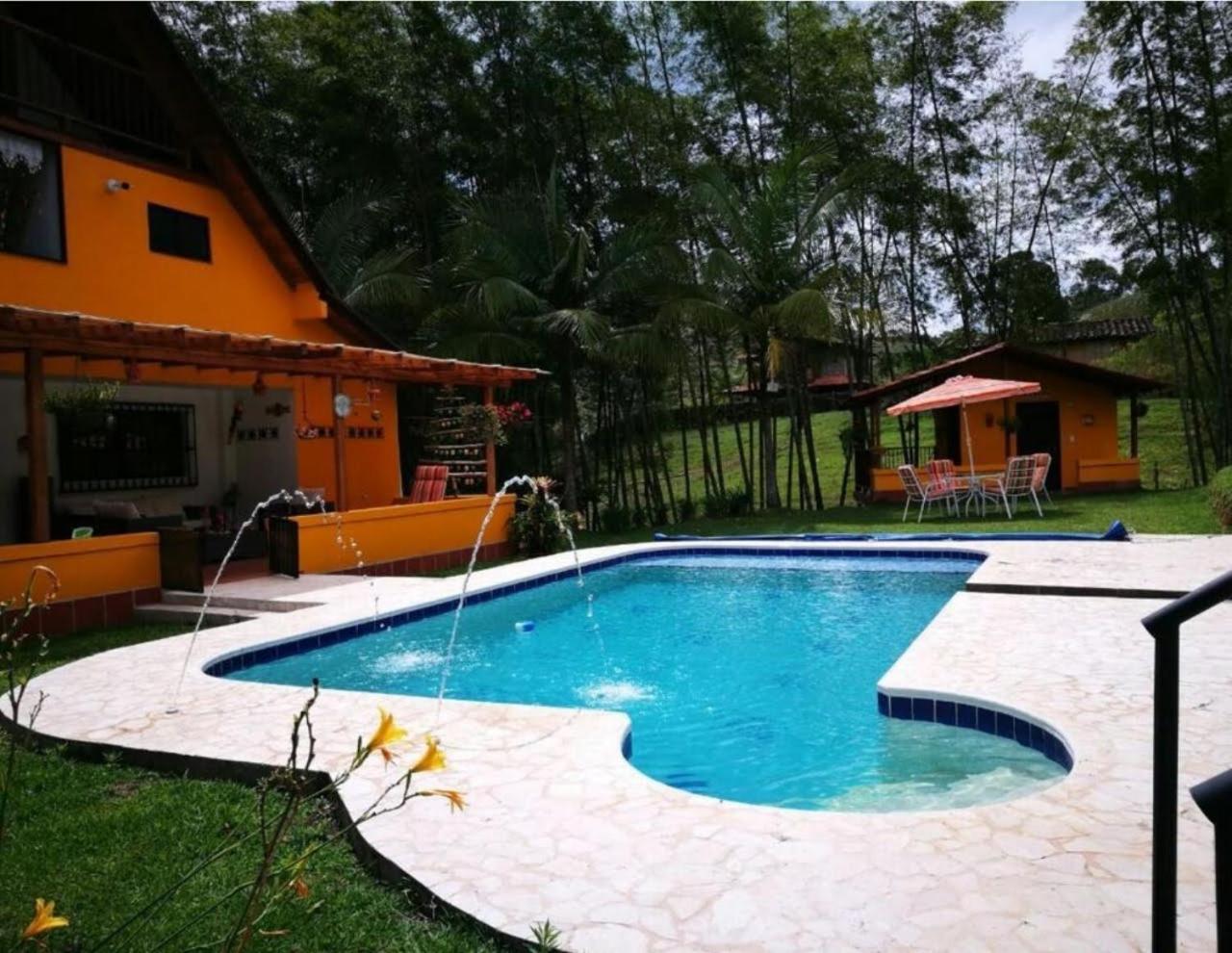 Albergue Volare Guatape Isla Exterior foto